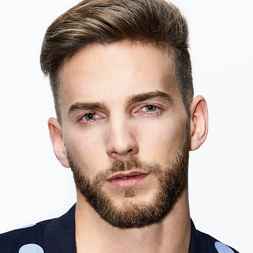 shampoo-expert-brian2.jpg-homme-cheveux-raide-coupe-dégradé-américain-500