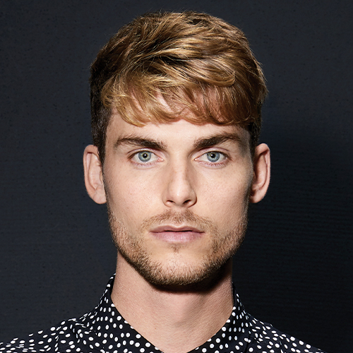 shampoo-expert-enzo2.jpg-homme-cheveux-raide-coupe-undercut-500