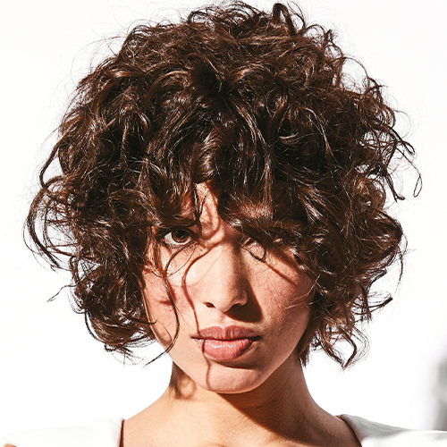 shampooexpert-andrea-12-femme-coupe-mi-longue-couleur-brun-coiffage-boucle-500