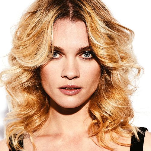 shampooexpert-eva-9-femme-coupe-longue-couleur-blond-coiffage-boucle-balayage-multi-tons-500-frange