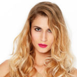 shampooexpert-holly1-femme-coupe-longue-couleur-blond-coiffage-wavy-balayage-effet-soleil-500