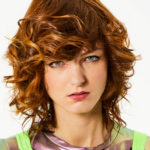 shampooexpert-kara-9-femme-coupe-mi-longue-couleur-cuivré-coiffage-boucle-balayage-effet-ombré-500