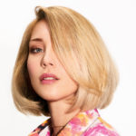 shampooexpert-roxy-4-femme-coupe-mi-longue-couleur-blond-coiffage-lisse-balayage-lumière-500-