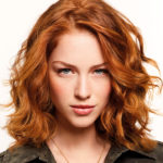 shampooexpert-savanah-1-femme-coupe-longue-couleur-cuivré-coiffage-wavy-balayage-lumière-500-